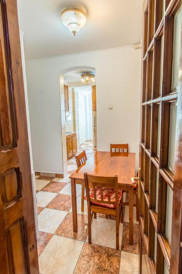 Apartment Faryna บูคาเรสต์ ภายนอก รูปภาพ