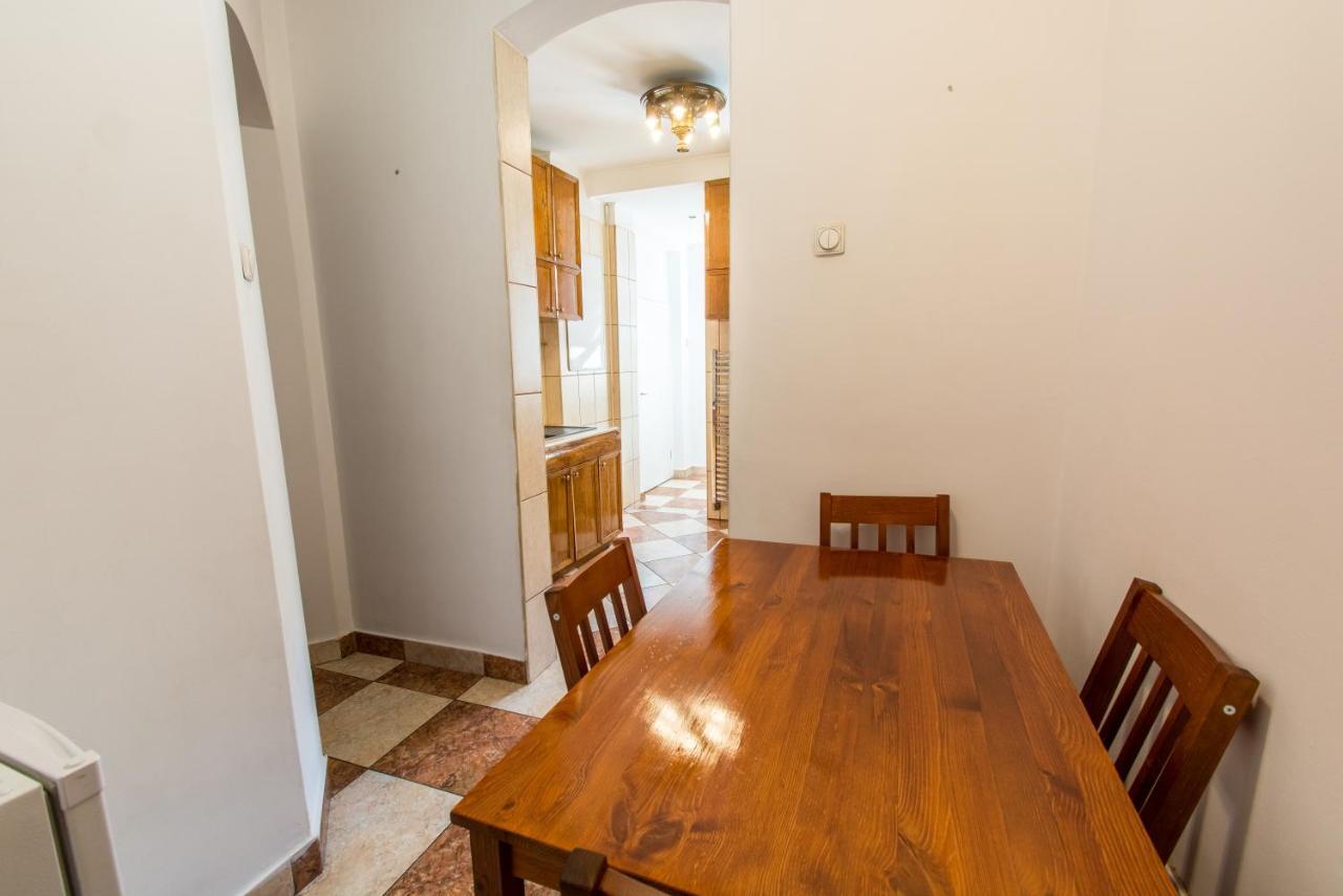 Apartment Faryna บูคาเรสต์ ภายนอก รูปภาพ